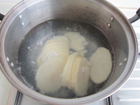 大盘鸡火锅的做法步骤:7