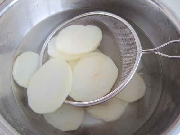 大盘鸡火锅的做法步骤:8
