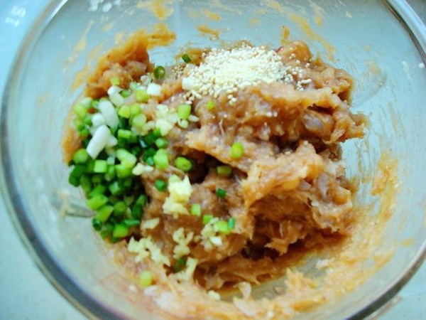 鱼肉馄饨的做法步骤:4