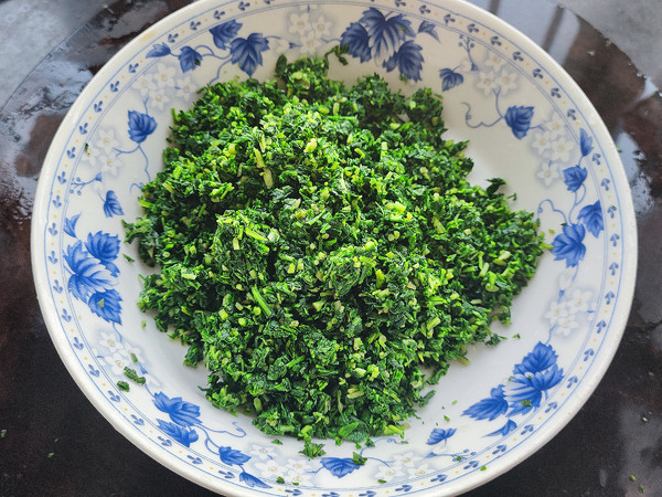 春天的第一道野菜——凉拌马兰头的做法步骤:3