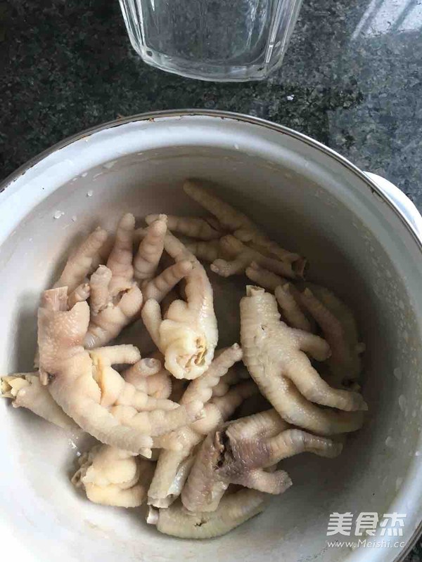 红烧鸡脚的做法步骤：7