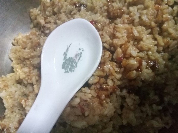 蛋炒饭的做法步骤：7
