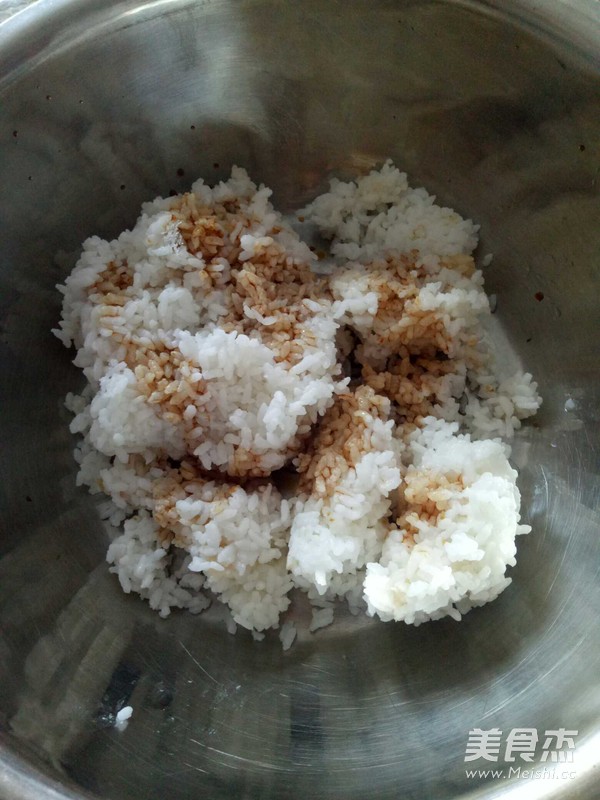 蔬菜蛋炒饭的做法步骤:7