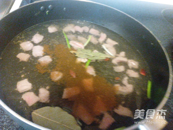 西红柿土豆牛肉汤的做法步骤：5