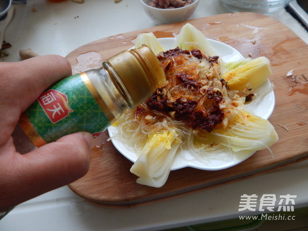 豆瓣酱蒸娃娃菜粉丝的做法步骤：11