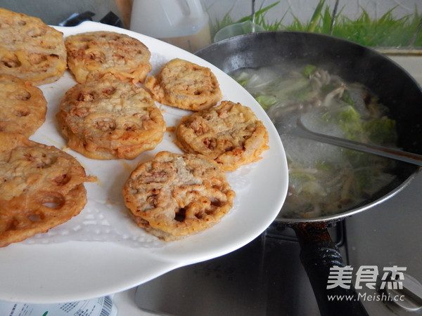 白菜粉条炖藕饼的做法步骤：11