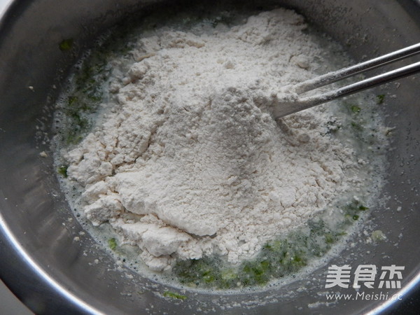 小白菜豆渣煎饼的做法步骤：5