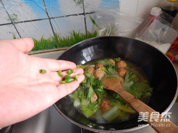 小白菜豆腐丸汤的做法步骤：7