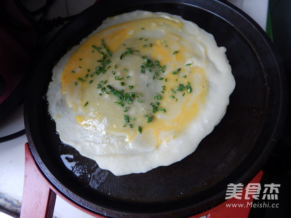 幼儿3岁菜谱鸡蛋饼的做法步骤：13