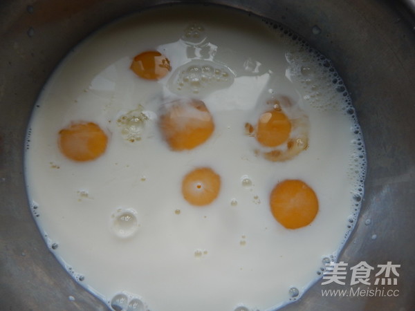 芒果班戟的做法步骤:2