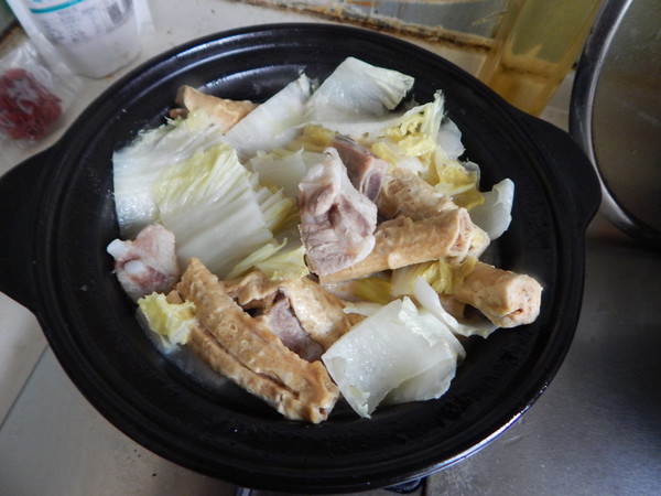 白菜豆卷炖排骨的做法步骤:12