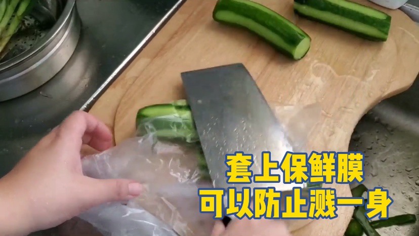 简单的拍黄瓜的做法步骤:9