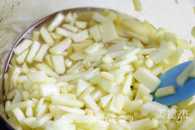 宝宝营养餐—苹果百香果酱的做法步骤:4