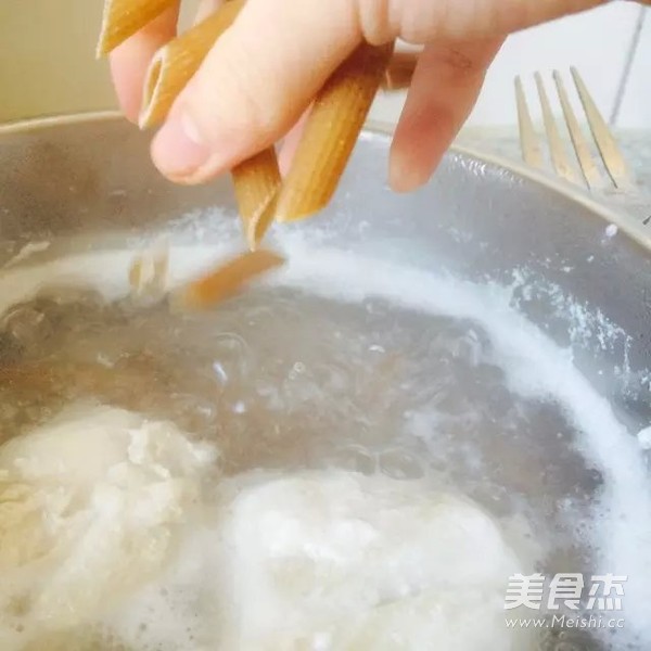 菠菜意面沙拉的做法步骤：6