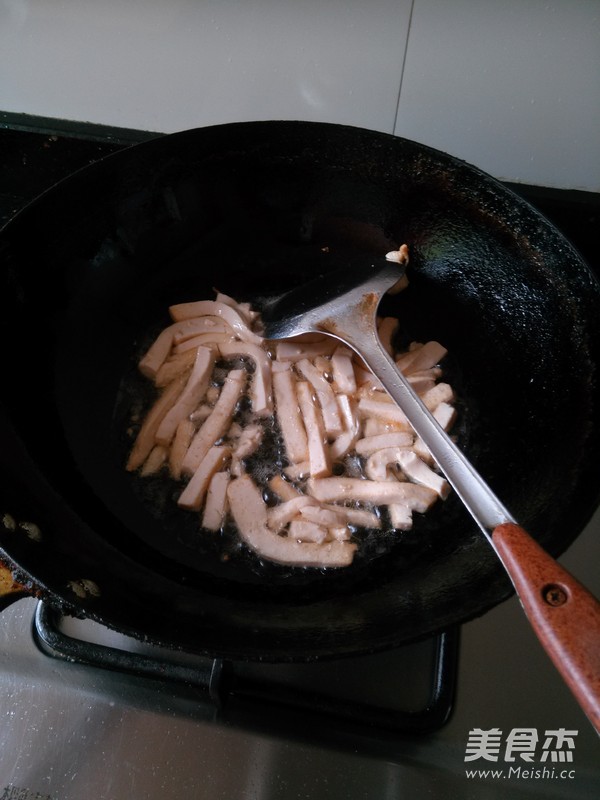 豆腐彩蔬蛋炒饭的做法步骤:2