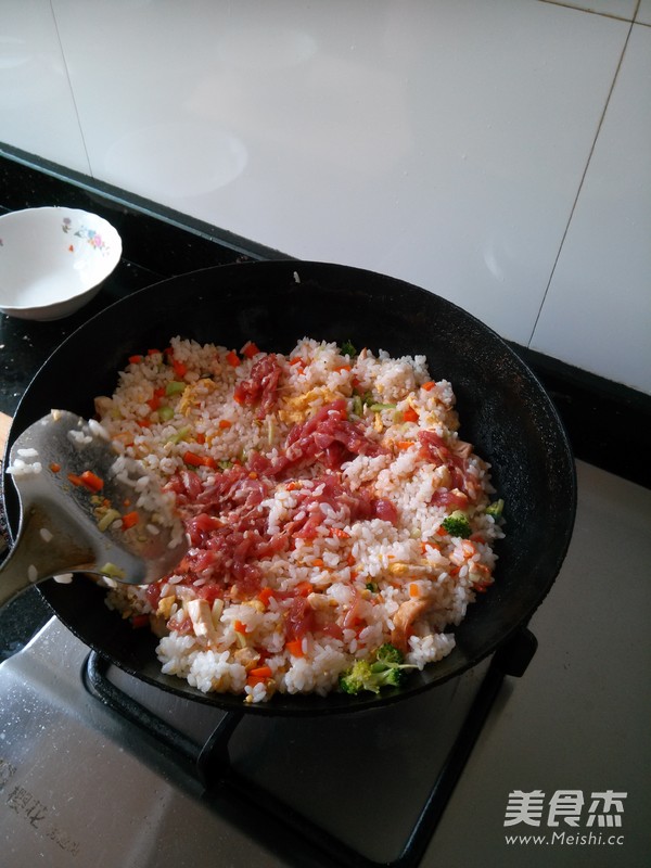 豆腐彩蔬蛋炒饭的做法步骤:7