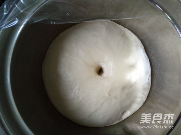 香葱火腿面包卷的做法步骤:3