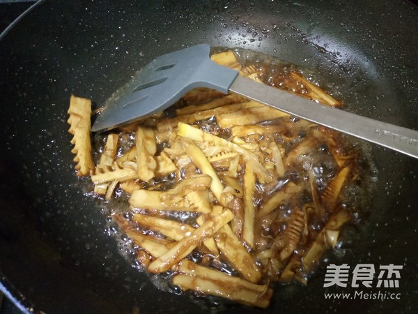 油焖春笋的做法步骤:5