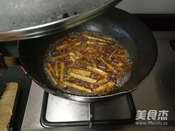 油焖春笋的做法步骤:6