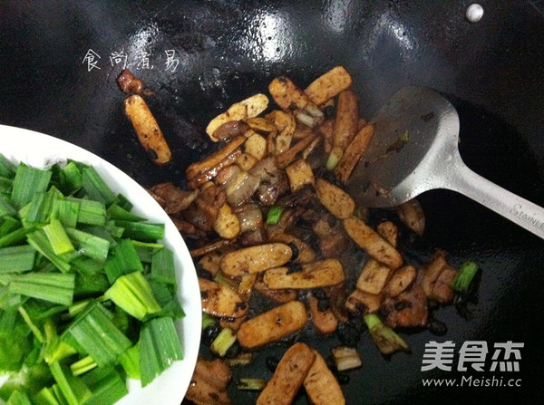 蒜香豆干五花肉的做法步骤:10