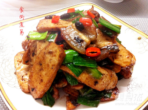 蒜香豆干五花肉的做法步骤:12