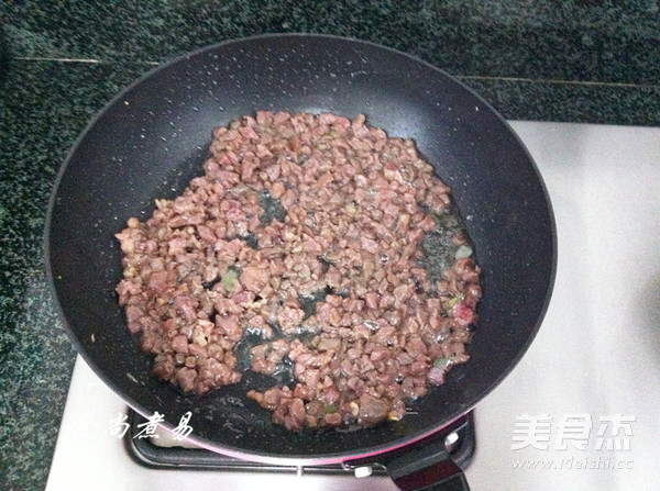 免发面牛肉馅饼的做法步骤：2