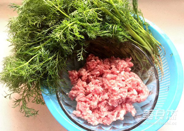 猪肉茴香饺子的做法步骤：1