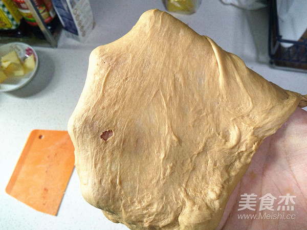 蔓越莓核桃软欧包的做法步骤:5