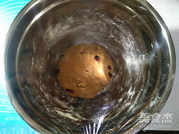 蔓越莓核桃软欧包的做法步骤:10