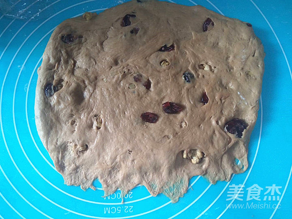 蔓越莓核桃软欧包的做法步骤:15