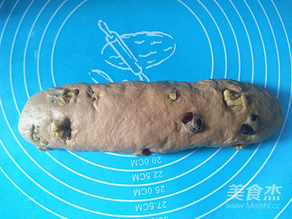 蔓越莓核桃软欧包的做法步骤:16