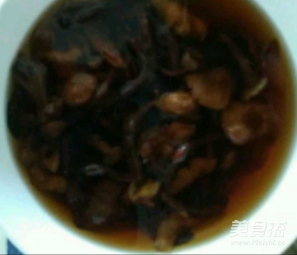 小鸡炖蘑菇的做法步骤：1