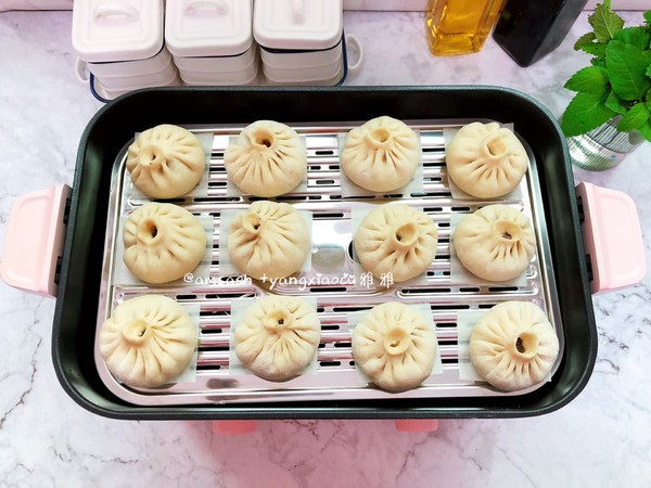 黑木耳肉包子的做法步骤:12