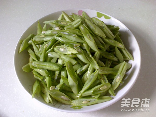 豆角炒肉丝的做法步骤：3