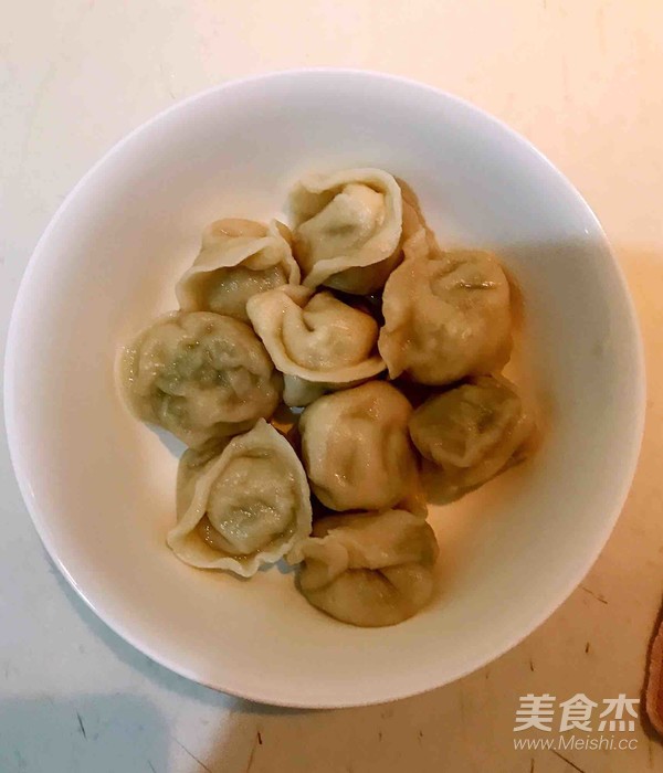 清汤香葱肉馄饨的做法步骤:12