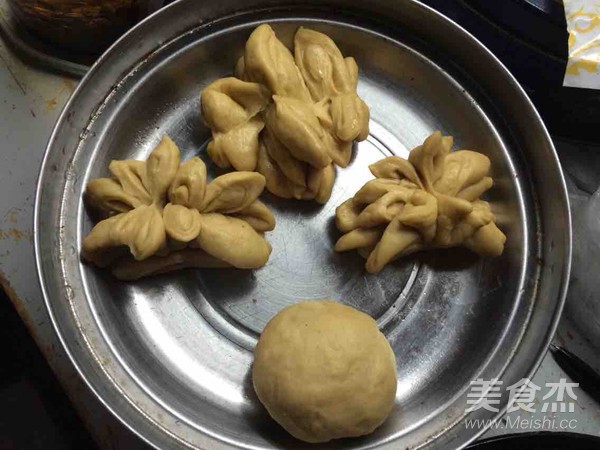红糖花卷的做法步骤:17