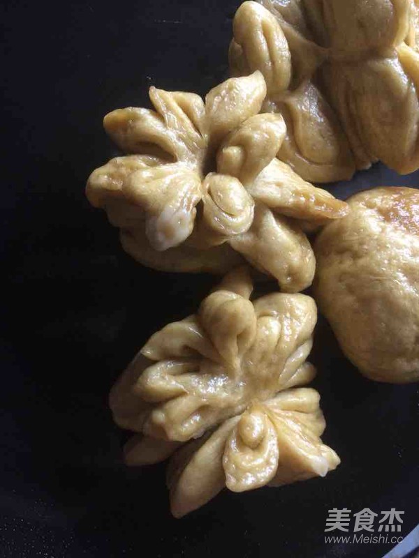 红糖花卷的做法步骤:17