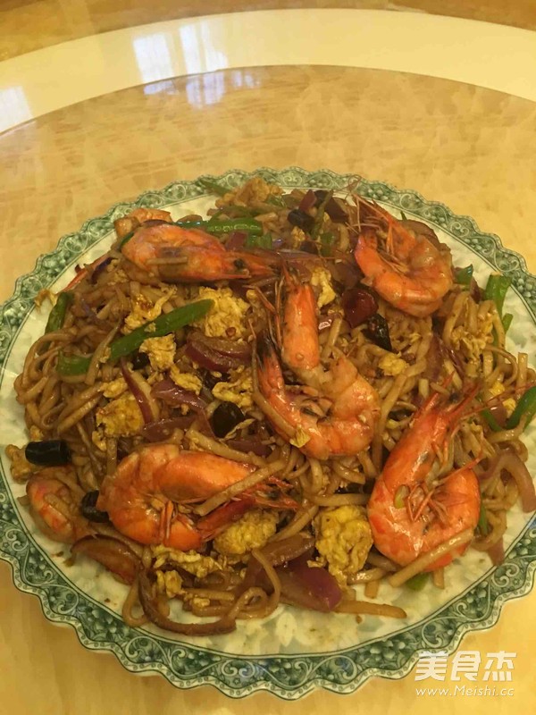 大虾炒面的做法步骤:6