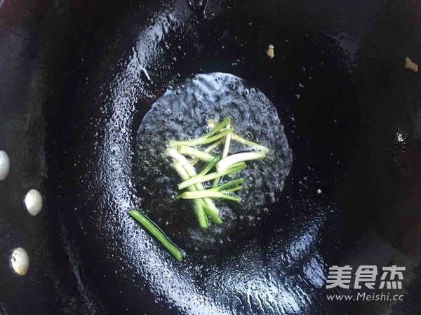 茭白炒肉丝的做法步骤:2