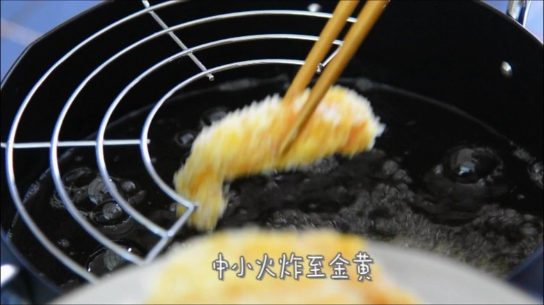泡沫剧达人的最佳零食,一边喝着啤酒,一边吃着香酥鸡条,生活乐无边。的做法步骤:7