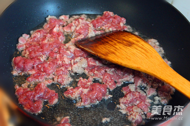 老坛酸菜牛肉风味酱拌面的做法步骤：12