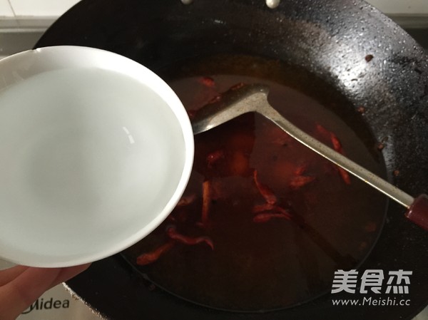麻辣骨头火锅的做法步骤:5