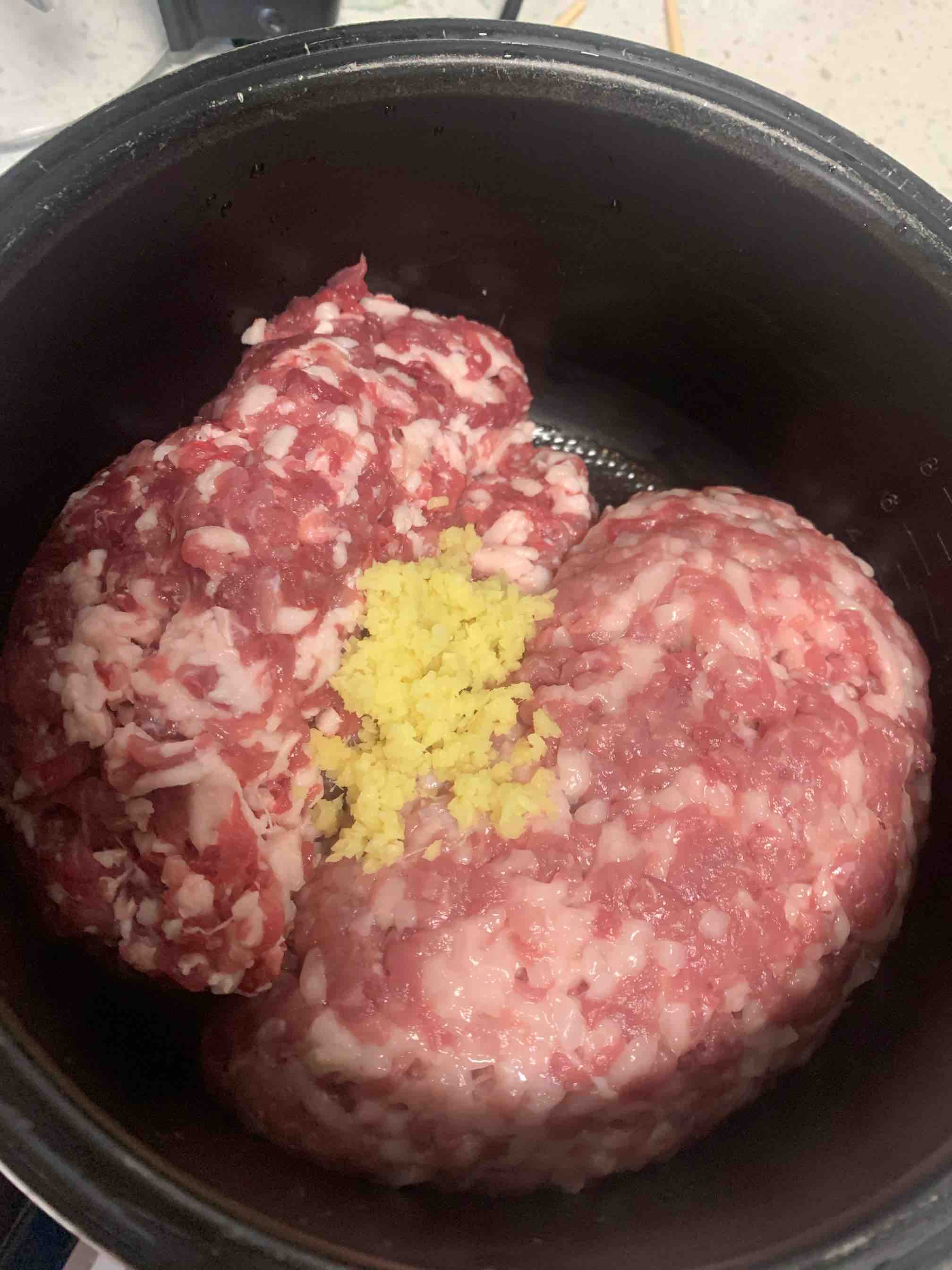 脆皮肠的做法步骤：1