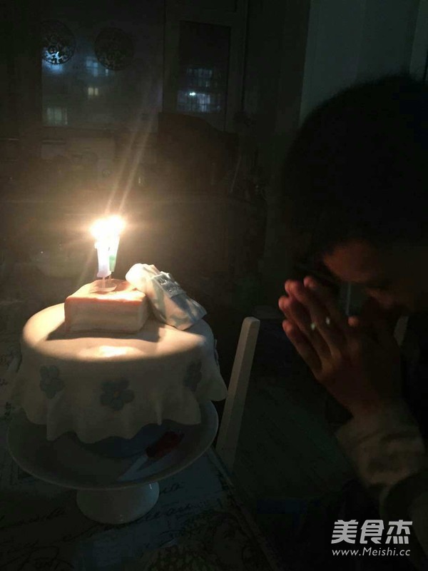 翻糖生日蛋糕的做法步骤:16