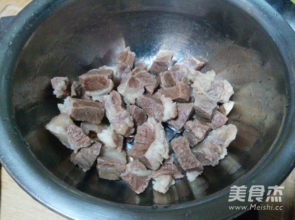 酱焖牛肉的做法步骤：3