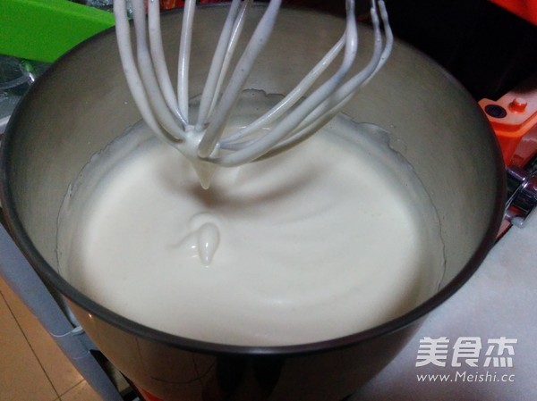花团锦簇杯子蛋糕的做法步骤:2