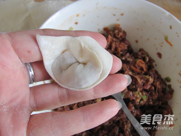 鲜肉馄饨的做法步骤：11