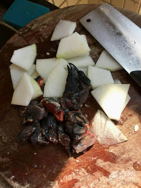 乌鸡冬瓜汤的做法步骤：1