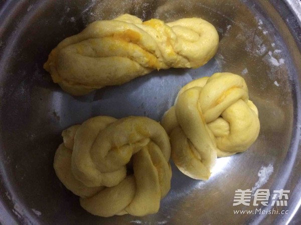 南瓜营养面包的做法步骤:6