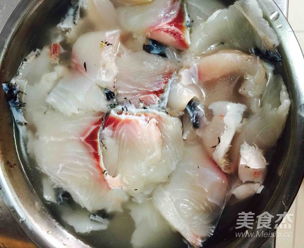酸菜鱼的做法步骤:4